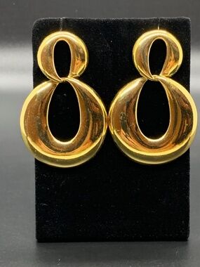 Vintage Monet Gold Dangle Oval Teardrop Earrings